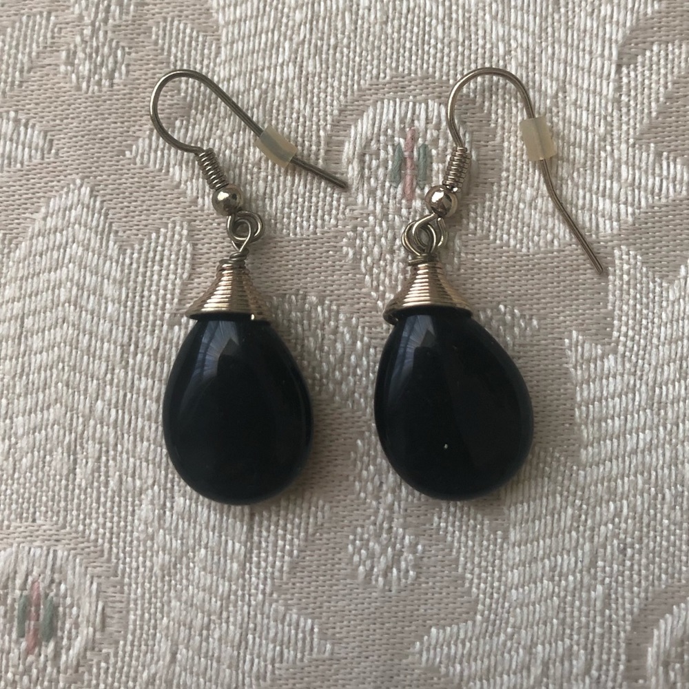 Small Black Bead Drop Earrings